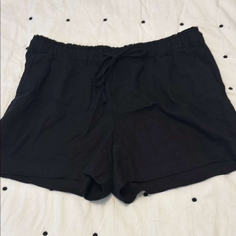 Gap Women's Black Linen Shorts
